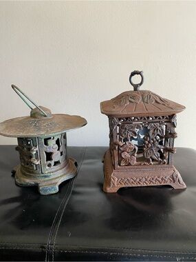 Rustic Cast Iron Lanterns -Japanese Style Cast Iron Pagoda Garden Lanterns